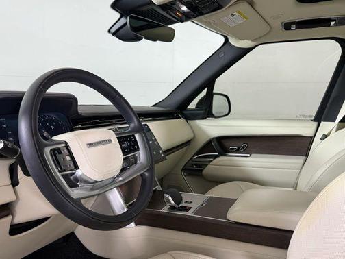 2024 Land Rover Range Rover P530 SE