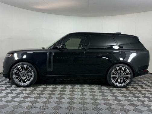 2024 Land Rover Range Rover P530 SE
