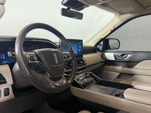 2022 Lincoln Navigator L Reserve