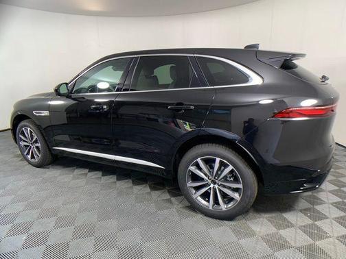 2025 Jaguar F-PACE P250 R-Dynamic S