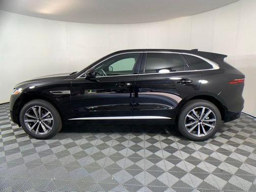 2025 Jaguar F-PACE P250 R-Dynamic S