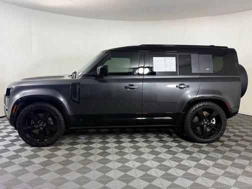 2022 Land Rover Defender 110 X-Dynamic SE