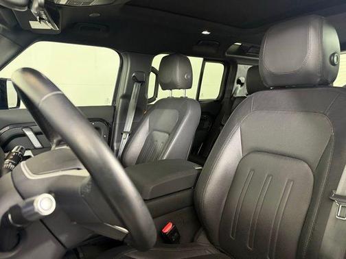 2022 Land Rover Defender 110 X-Dynamic SE