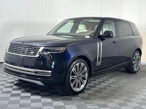 2025 Land Rover Range Rover P400 SE 7 Seat