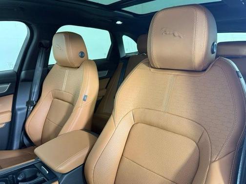 Santorini Black 2026 Jaguar F-PACE P250 R-Dynamic S