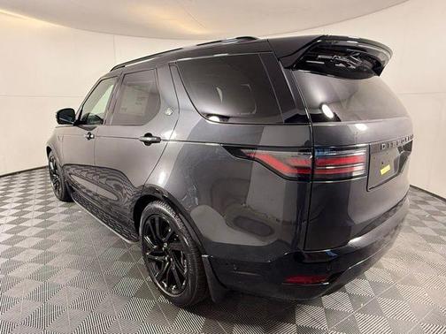 2025 Land Rover Discovery P360 Dynamic SE