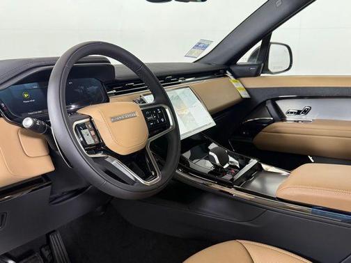2025 Land Rover Range Rover Sport P360 SE