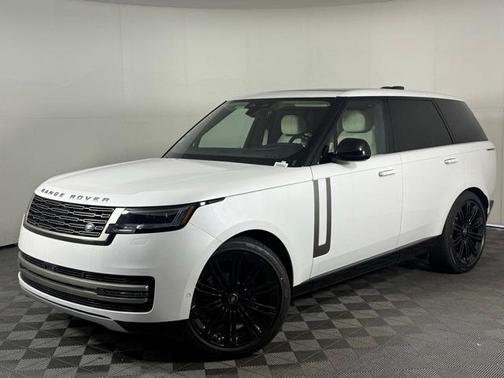 2025 Land Rover Range Rover P400 SE