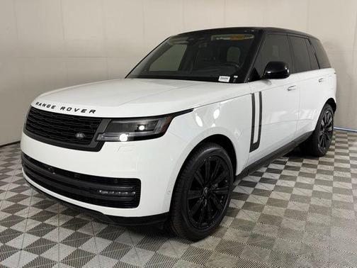2025 Land Rover Range Rover P550e SE