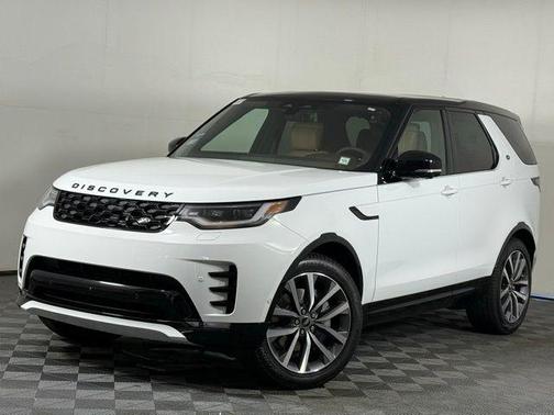 2025 Land Rover Discovery P300 Dynamic SE