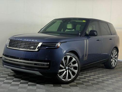 2025 Land Rover Range Rover P530 SE