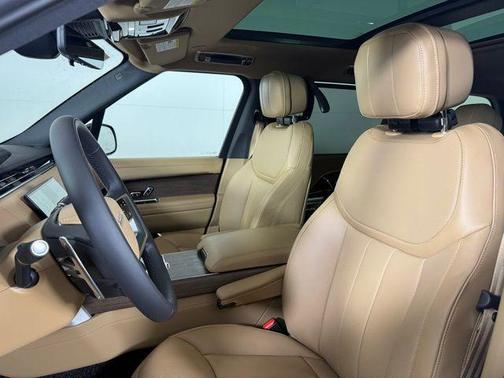 2026 Land Rover Range Rover P400 SE 7 Seat