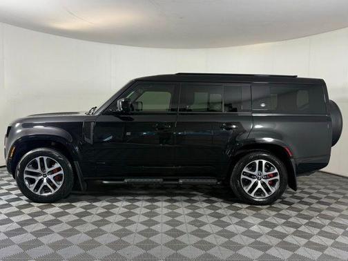 2024 Land Rover Defender P400 X