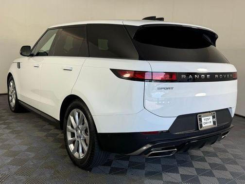 2024 Land Rover Range Rover Sport SE