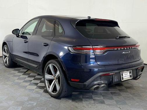 2022 Porsche Macan S
