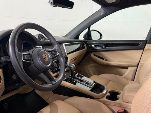 2022 Porsche Macan S
