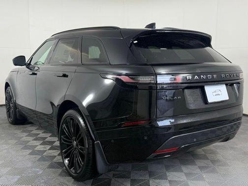 2026 Land Rover Range Rover Velar Dynamic SE