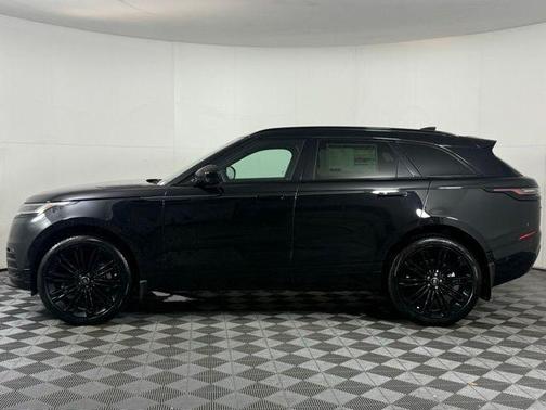 2026 Land Rover Range Rover Velar Dynamic SE