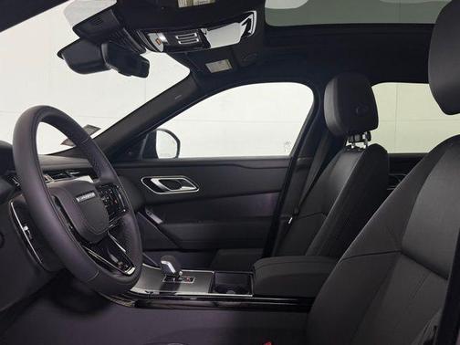 2026 Land Rover Range Rover Velar Dynamic SE