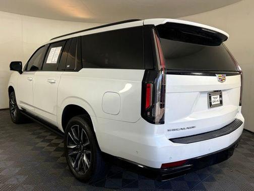 2023 Cadillac Escalade ESV Sport Platinum