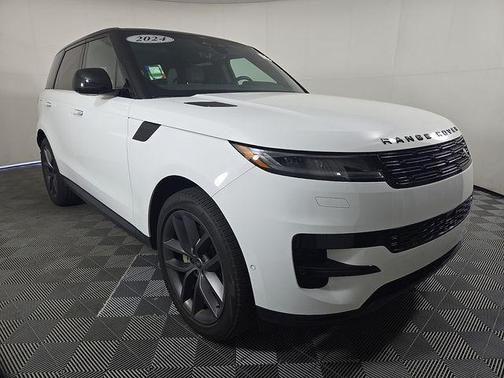 Fuji White 2024 Land Rover Range Rover Sport SE