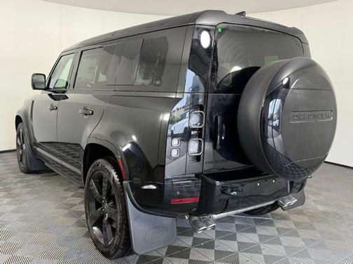 2025 Land Rover Defender P525 V8