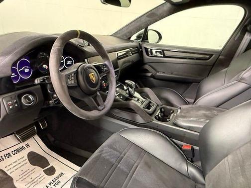 2022 Porsche Cayenne Turbo GT