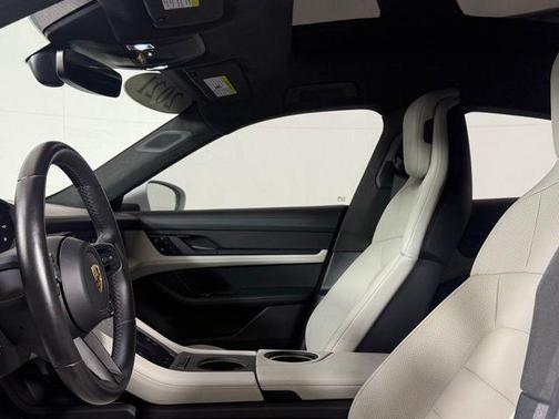 2021 Porsche Taycan Turbo