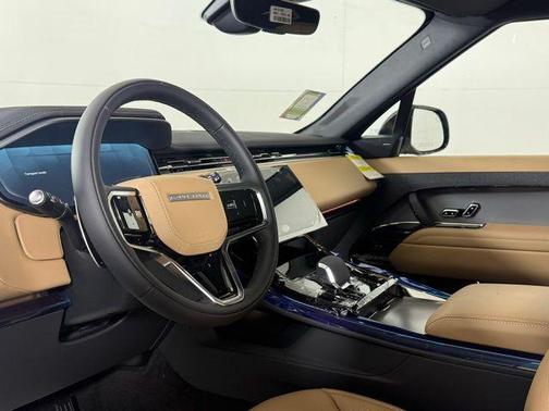2026 Land Rover Range Rover Sport SE