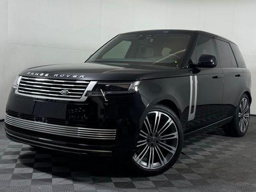 2025 Land Rover Range Rover P615 SV