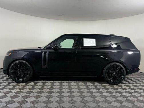 2025 Land Rover Range Rover P530 SE 7 Seat