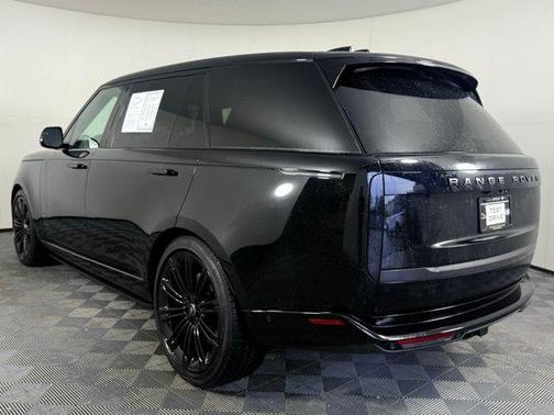 2025 Land Rover Range Rover P530 SE 7 Seat