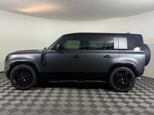 2025 Land Rover Defender P525 V8