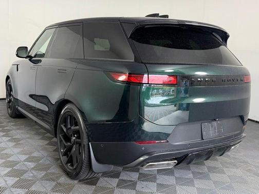 2025 Land Rover Range Rover Sport P360 SE