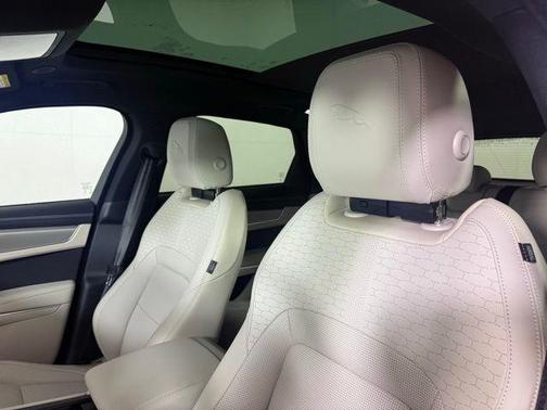 2026 Jaguar F-PACE P250 R-Dynamic S