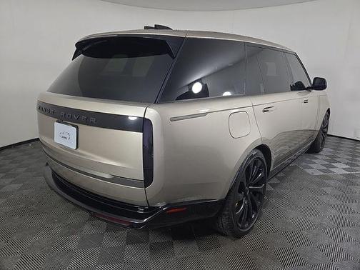 Batumi Gold 2023 Land Rover Range Rover P530 SE