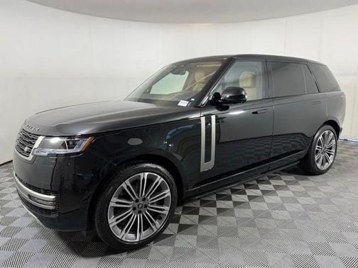 2025 Land Rover Range Rover P530 SE 7 Seat