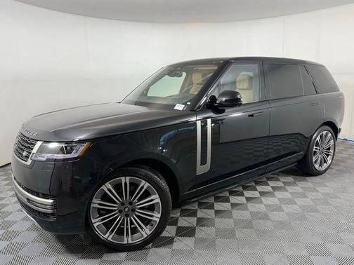 2025 Land Rover Range Rover P530 SE 7 Seat