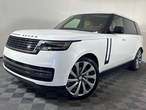 2025 Land Rover Range Rover P400 SE 7 Seat