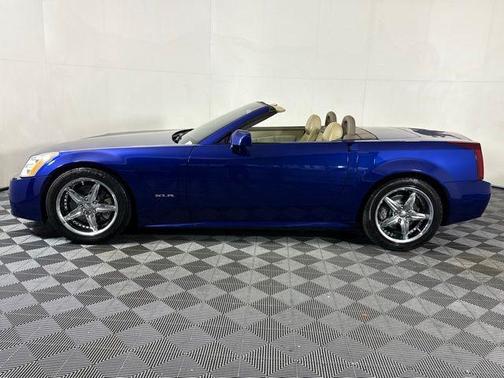 2005 Cadillac XLR Base