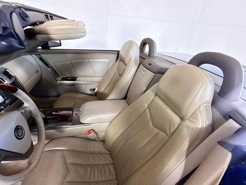 2005 Cadillac XLR Base