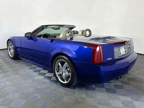 2005 Cadillac XLR Base