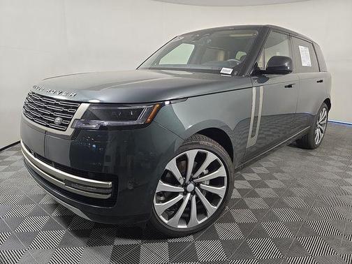 Belgravia Green 2025 Land Rover Range Rover P400 SE 7 Seat