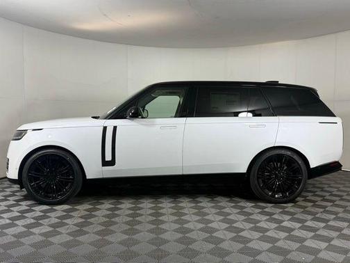 2026 Land Rover Range Rover P530 SE 7 Seat
