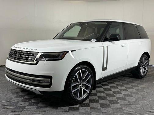 2025 Land Rover Range Rover P530 SE