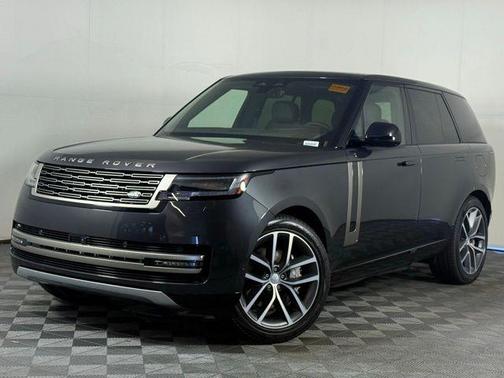 2025 Land Rover Range Rover P550e SE