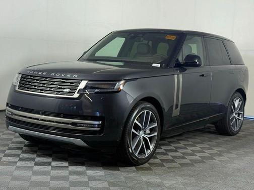 2025 Land Rover Range Rover P550e SE