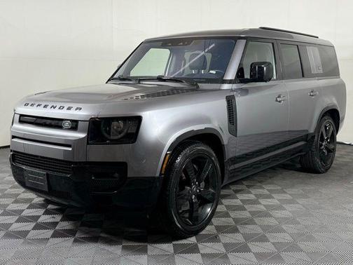 2024 Land Rover Defender P400 X-Dynamic SE