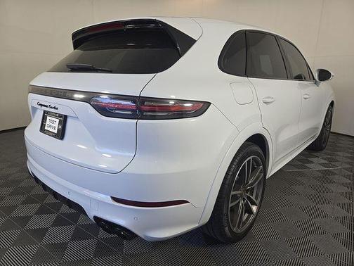 White 2021 Porsche Cayenne Turbo