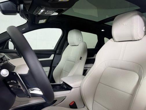 2026 Jaguar F-PACE P250 R-Dynamic S